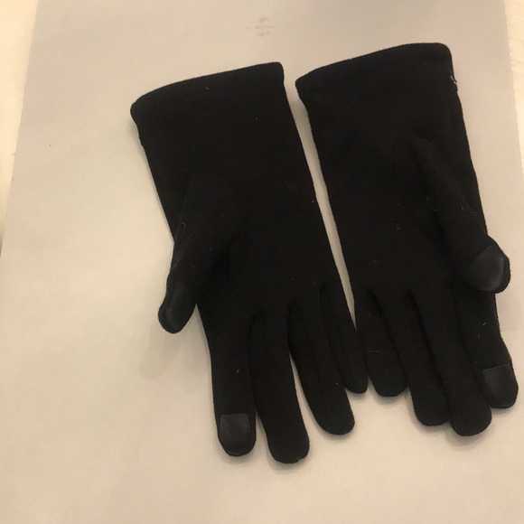 Gloves - Picture 3 of 3